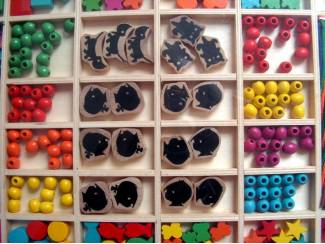 Kindersieraden Jip & Janneke houten ketting / armband maken NIEUW in bak