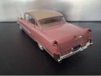 Auto's Cadillac Fleetwood Series 60 1955 Elvis Presley Schaal 1:24