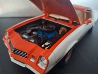 Auto's Chevrolet Camaro Cascade Edition Schaal 1:18