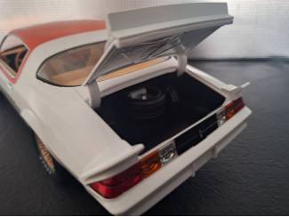 Auto's Chevrolet Camaro Cascade Edition Schaal 1:18