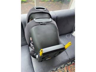 Autostoeltjes en Veiligheidszitjes twee maxi-cosy autostoeltjes