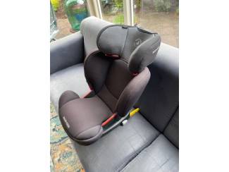Autostoeltjes en Veiligheidszitjes twee maxi-cosy autostoeltjes