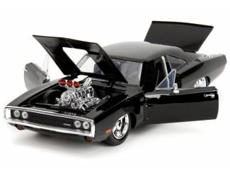 Auto's Dodge Charger 1970 + DOM figuur Schaal 1:24