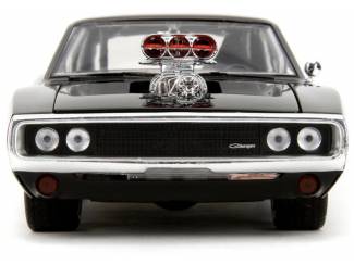 Auto's Dodge Charger 1970 + DOM figuur Schaal 1:24