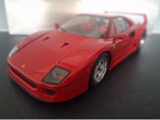 Ferrari  F40  1987 Schaal 1:12