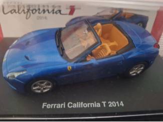 Auto's Ferrari California T Convertible 2014 Schaal 1:43