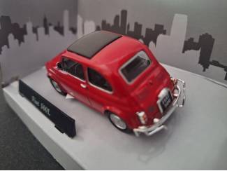 Auto's Fiat 500L Closed Roof Schaal 1:43