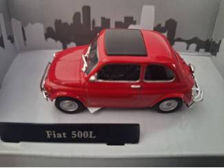 Auto's Fiat 500L Closed Roof Schaal 1:43
