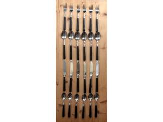 24 delig accenten stainless bestek met zwart handvat ZGAN