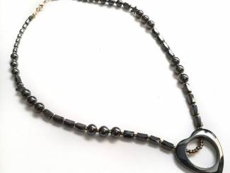 Kettingen Ketting van hematiet AANBIEDING