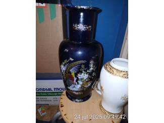 2 vazen te koop. Aziatische en vintage items