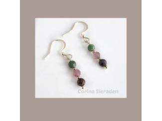Goldplated oorhangers met edelsteen