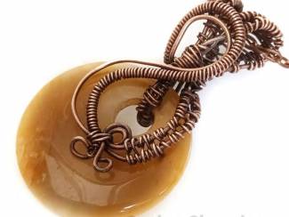 Kettinghangers Hanger met jade