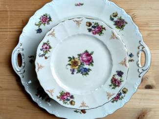 Porselein Vintage gebakstel 12 bordjes + schaal zeer mooie staat