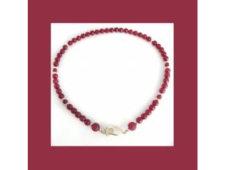 Ketting van natuursteen