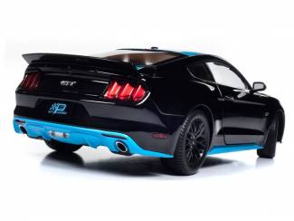 Auto's Ford Mustang Petty's Garage 2016 Schaal 1:18