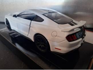 Auto's Ford Mustang GT 2018 Schaal 1:24