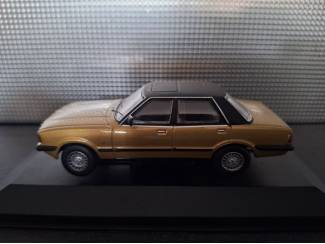 Auto's Ford Cortina MK5 2.0 Ghia S Schaal 1:43
