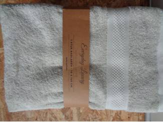 Badkamer | Badtextiel en Accessoires handdoeken EVERYDAY LUXURY PLUS ACTIE NIEUW IN VERPAKKING