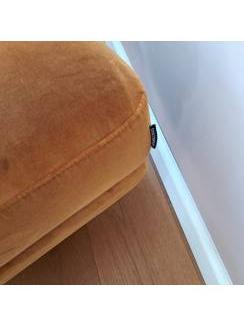 Banken | Voetenbanken en Poefen OPRUIMING: Mooie hocker met houten poten!