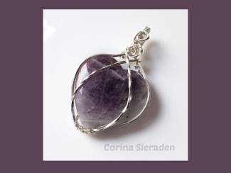 Hanger met amethist