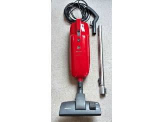Huishoudelijk Miele vintage steelstofzuiger Model S144 Type HS07 ROOD mooi
