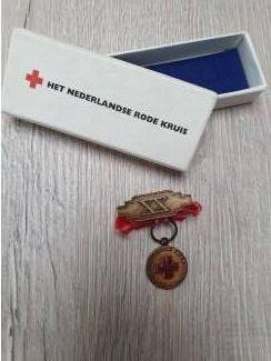 medaille nederlandsche roode kruis