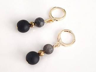 Oorbellen Oorringen van natuursteen