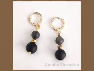 Oorringen van natuursteen