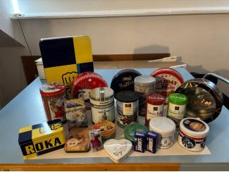 Blikken 22 blikken, oud en nieuw, bus , blik, trommel LOS TE KOOP