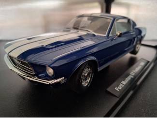 Ford Mustang GT Fastback 1968 Schaal 1:18
