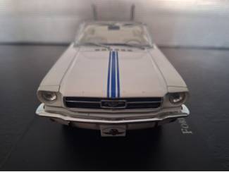 Auto's Ford Mustang Indianapolis 500 Pace Car 1964 Schaal 1:24