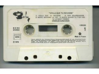 Cassettebandjes Charles Aznavour &ndash; Voil&agrave; Que Tu Reviens 10 nrs cassette 1976 Z