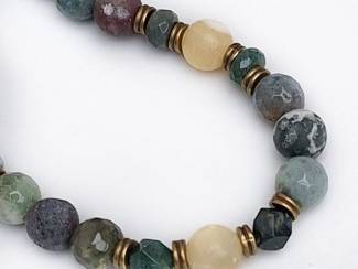 Kettingen Ketting van natuursteen