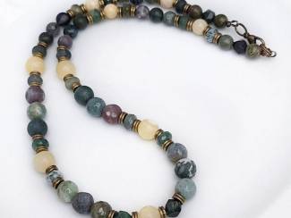 Ketting van natuursteen