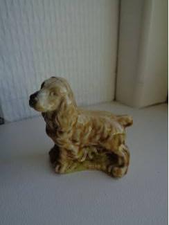 Wade whimsie beeldjes dier staande hond dog