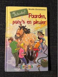 De Bleshof: paarden pony’s en plezier ( N. Christiaanse ) 8+
