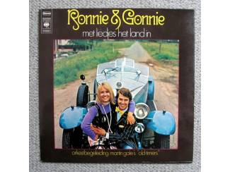 Grammofoon / Vinyl Ronnie & Gonnie &ndash; Met Liedjes Het Land In 10 medley&rsquo;s nrs LP