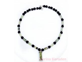 Kettingen Ketting van natuursteen