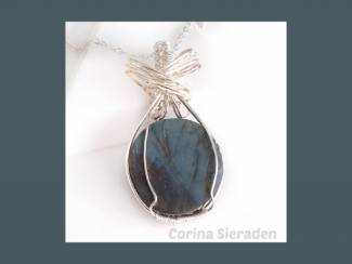 Hanger met labradoriet
