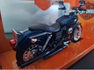 Tweewielers Harley-Davidson Dyna Super Glide Sport 2004 Schaal 1:12