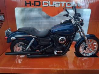 Tweewielers Harley-Davidson Dyna Super Glide Sport 2004 Schaal 1:12