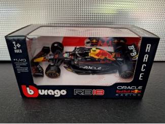 Formule 1 Formule 1 RB18 Sergio Perez Schaal 1:18