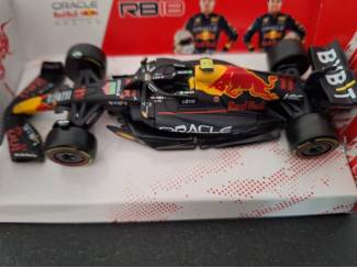 Formule 1 Formule 1 RB18 Sergio Perez Schaal 1:18