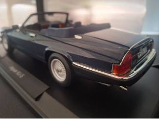 Auto's Jaguar XJ-S Cabriolet 1988 Schaal 1:18