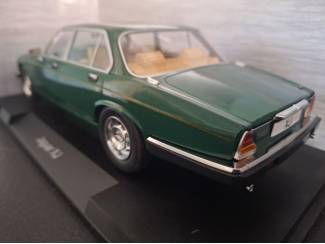 Auto's Jaguar XJ Series III Schaal 1:18