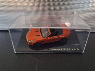 Auto's Jaguar F-Type V8 S Convertible Schaal 1:43