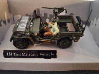 Militair Jeep Willys 4x4 W Open Top + Gun man Schaal 1:43