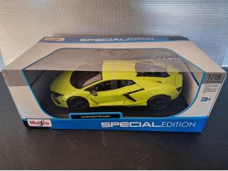 Auto's Lamborghini 74X Revuelto Schaal 1:18