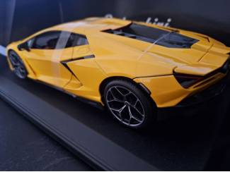 Auto's Lamborghini Revuelto Schaal 1:18